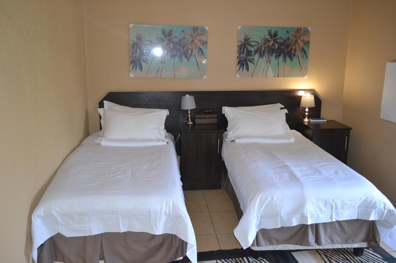Oasis Of Life Guest House 威特班克 外观 照片